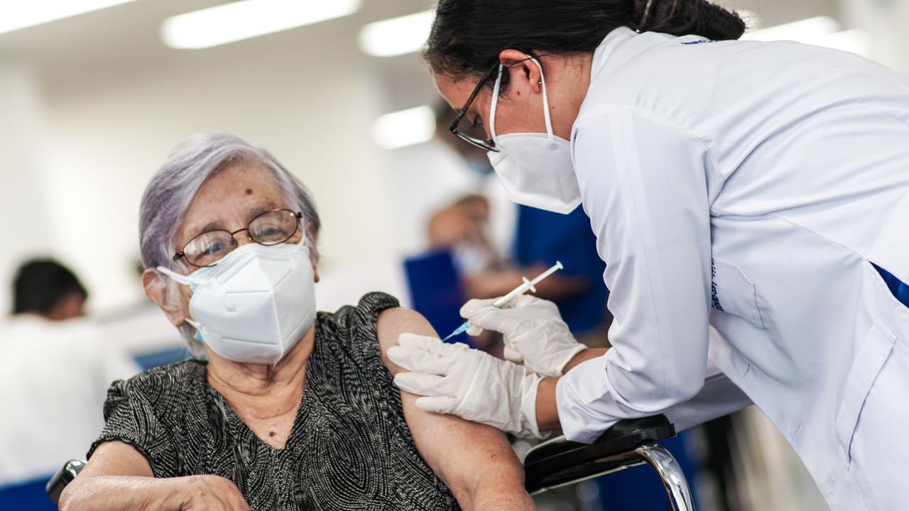 mas-de-18-millones-de-salvadorenos-han-recibido-su-vacuna-contra-el-covid19
